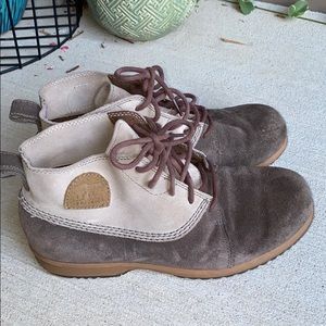 Sorel Chukka Boots 9